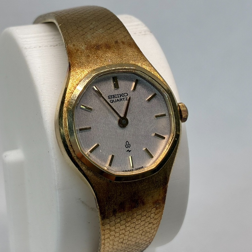 Vintage Seiko Bracelet 43-7000 Gold Tone  Quartz Ladies Watch- Working!